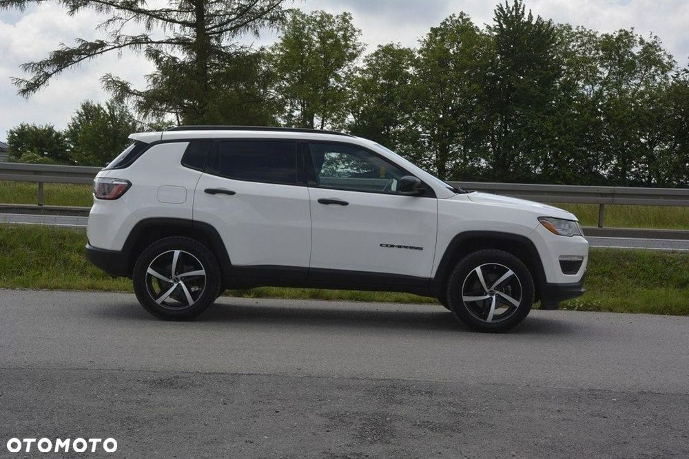 Jeep Compass - 11