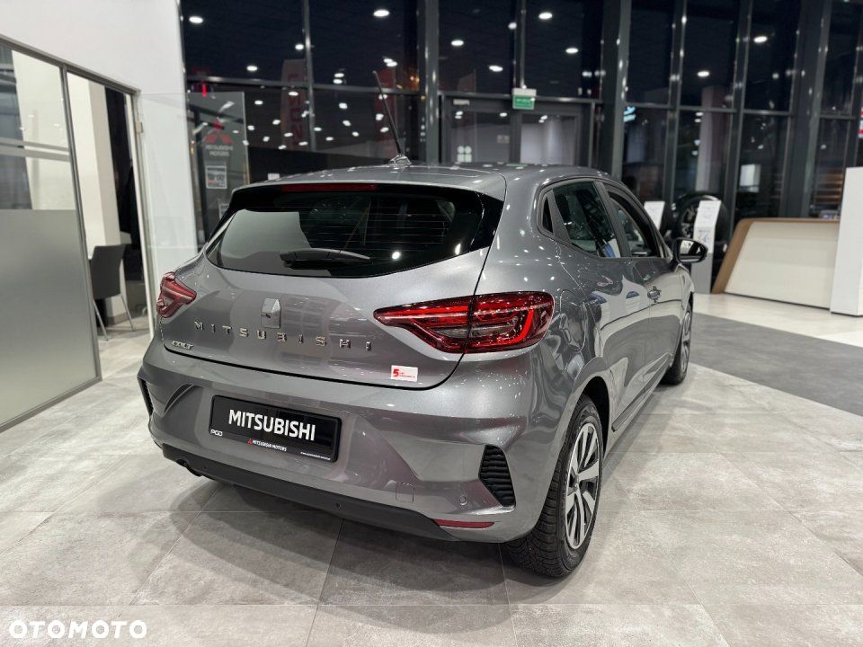 Mitsubishi Colt - 3