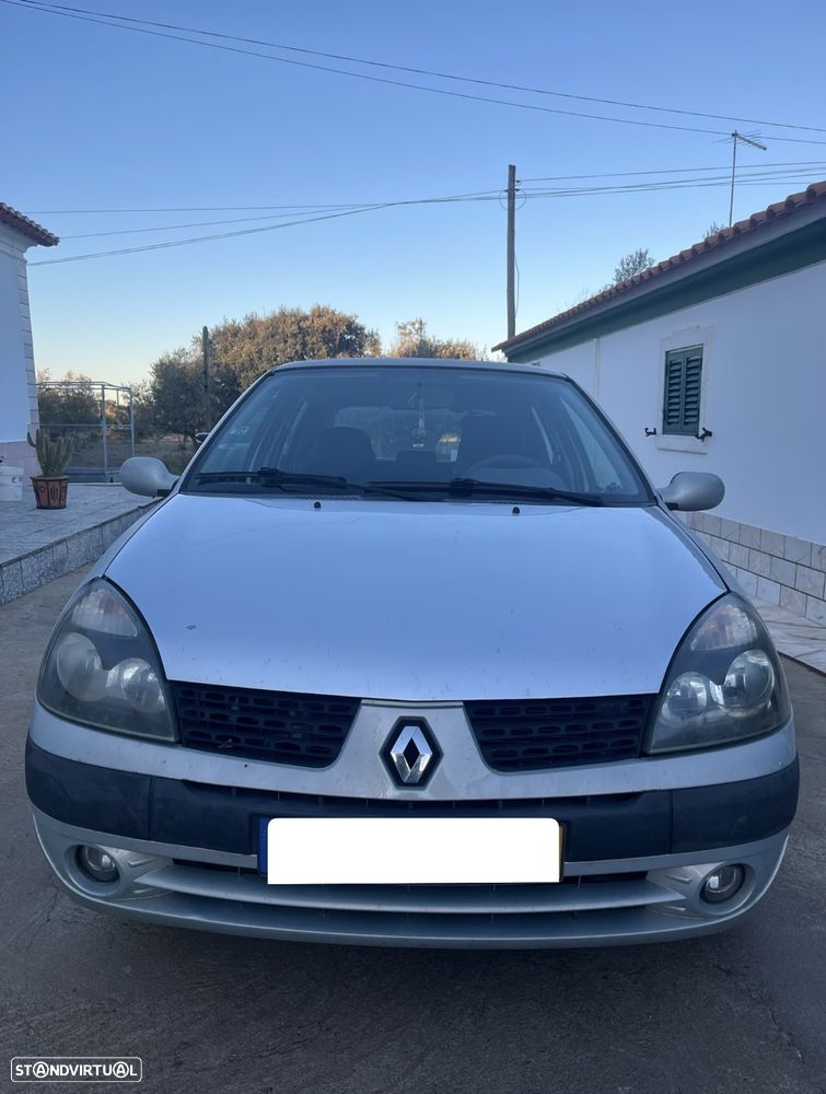Renault Clio - 1