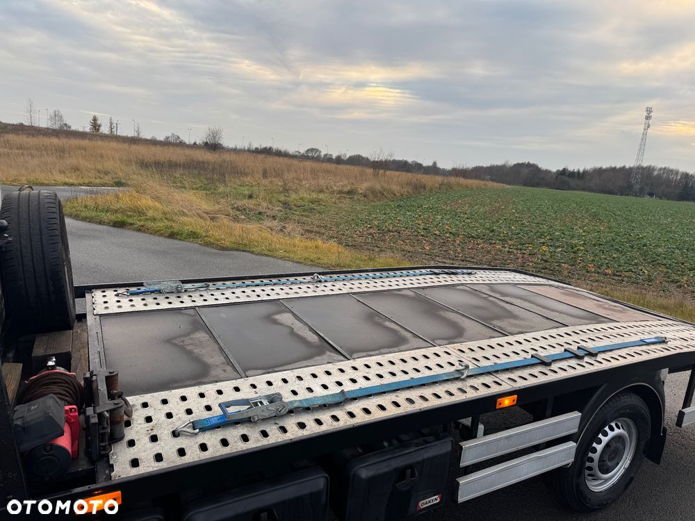 Mercedes-Benz Sprinter - 10