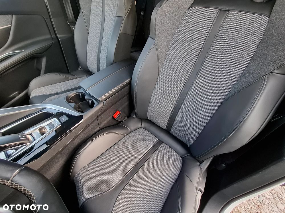 Peugeot 3008 PureTech 130 Stop & Start GPF EAT8 Allure - 15