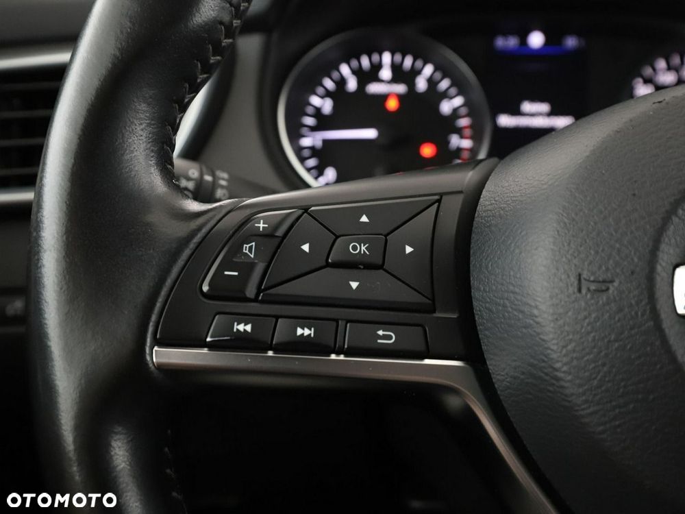 Nissan Qashqai 1.3 DIG-T N-Connecta - 31