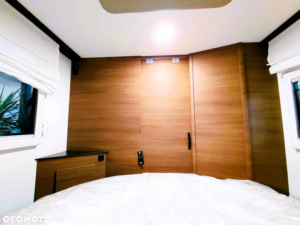 Benimar Amphityron 998 T26 - 25