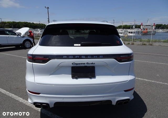 Porsche Cayenne - 5