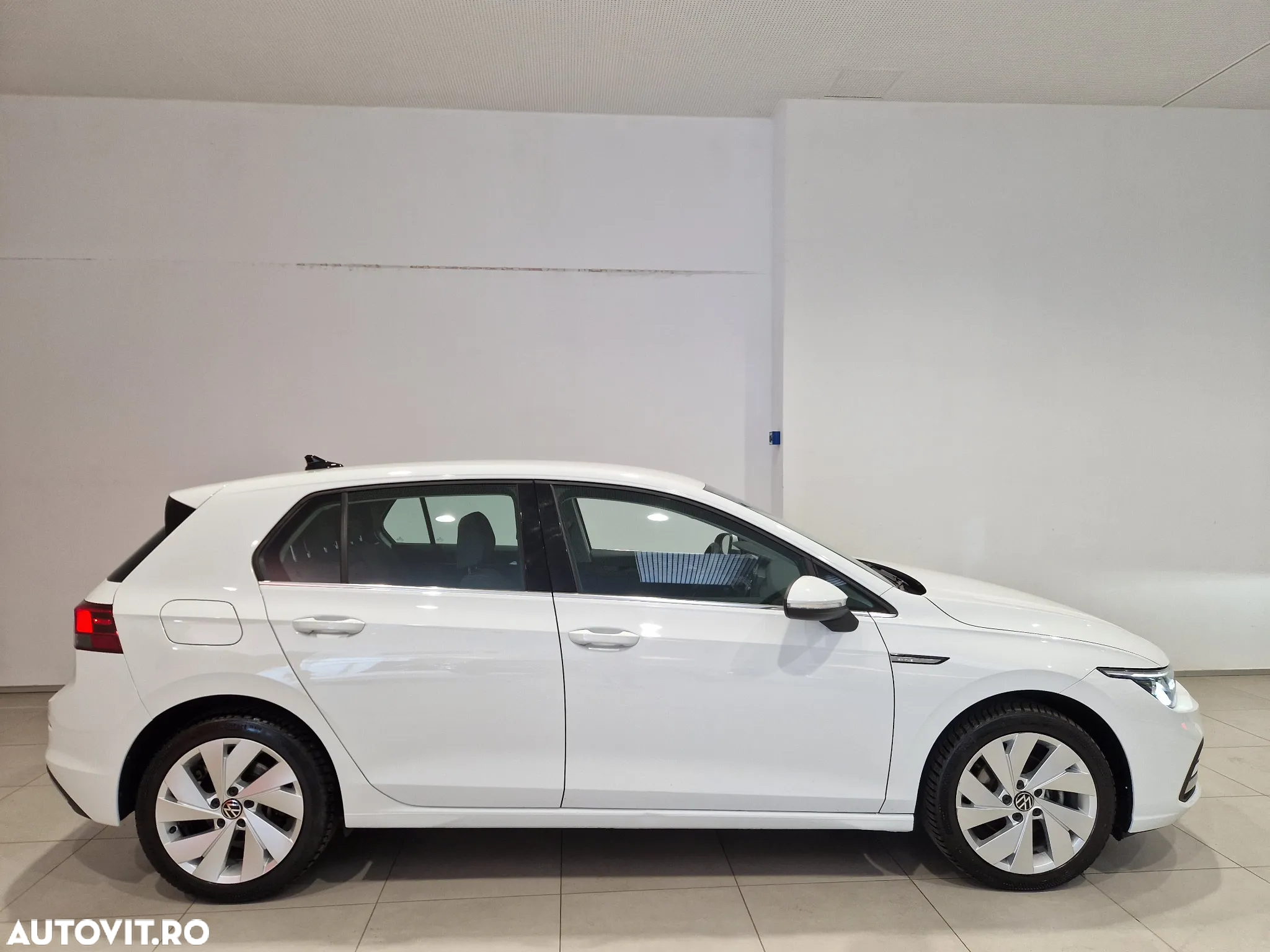 Volkswagen Golf 2.0 TDI DSG Style - 6