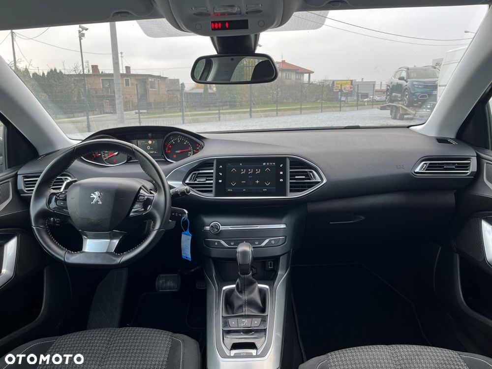 Peugeot 308 BlueHDi FAP 130 EAT6 Stop & Start Active - 8