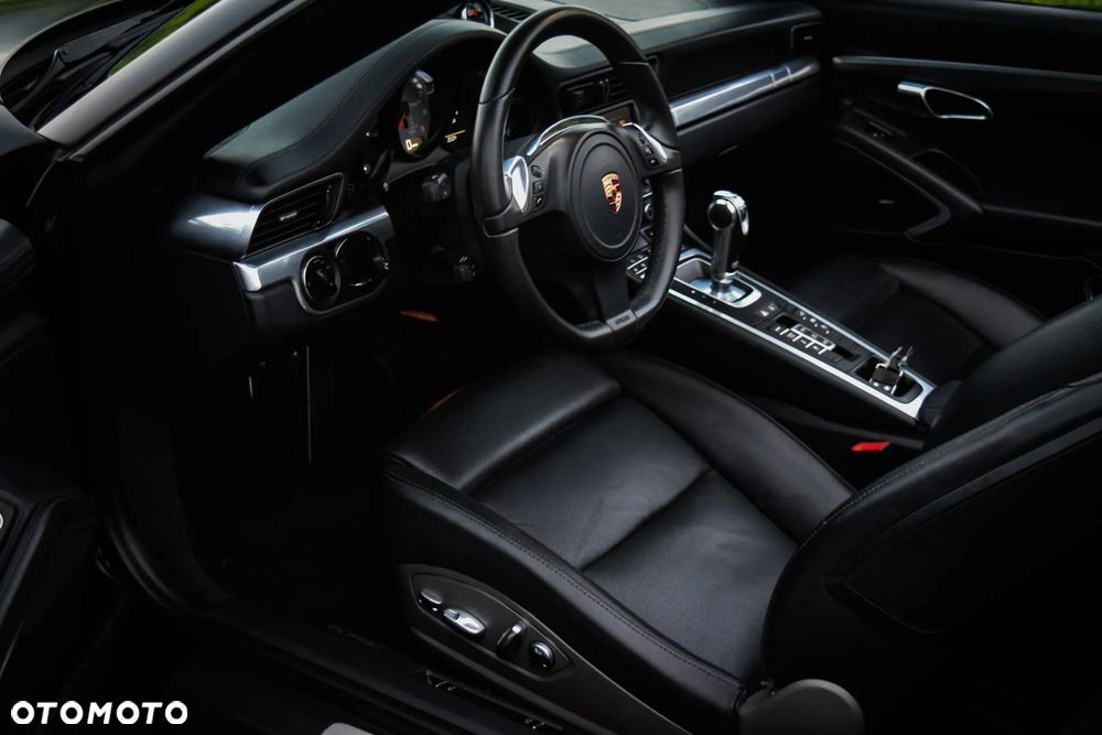 Porsche 911 Carrera S PDK - 18
