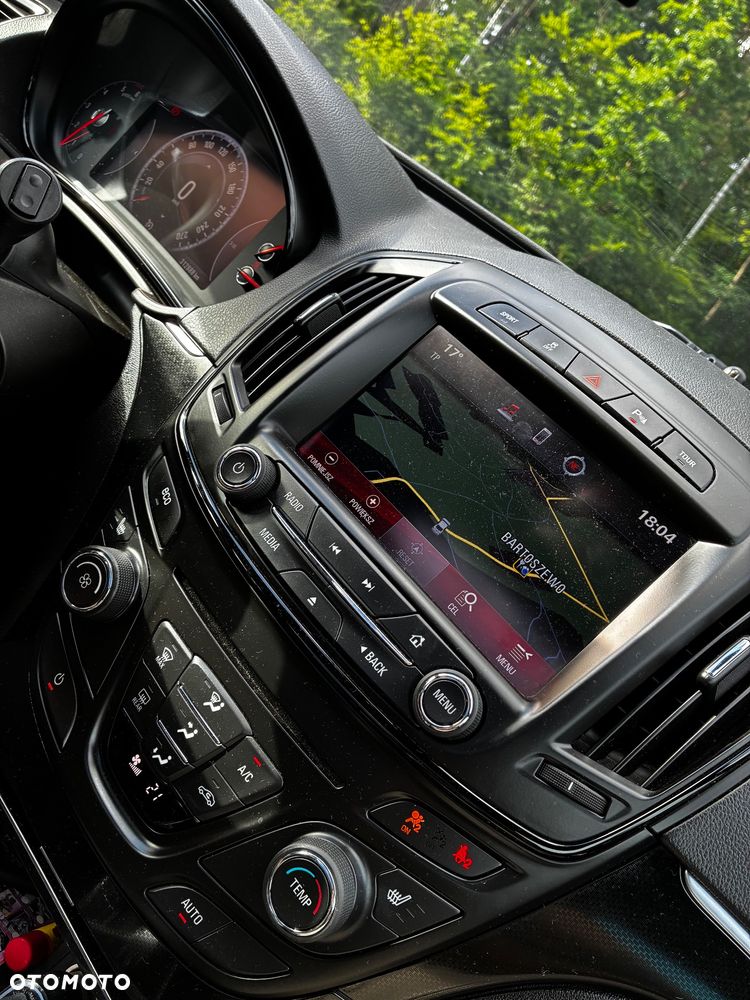 Opel Insignia - 8