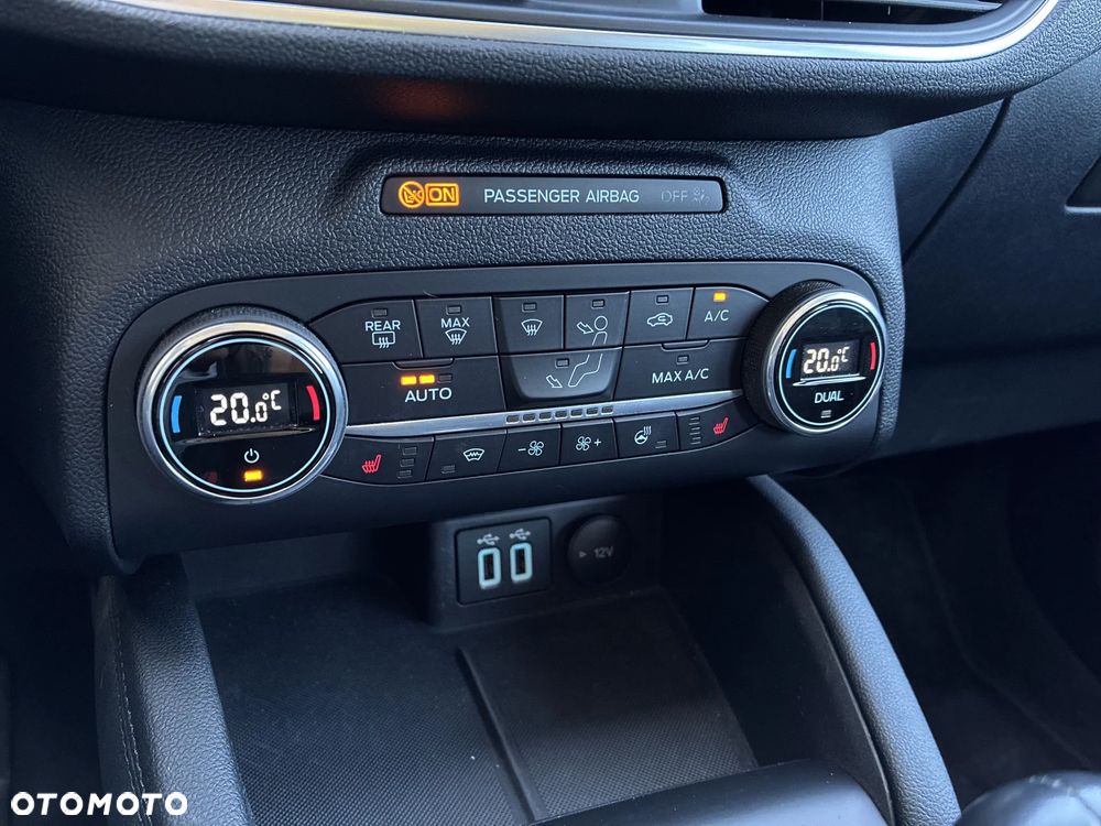 Ford Kuga 1.5 EcoBoost FWD Titanium - 19