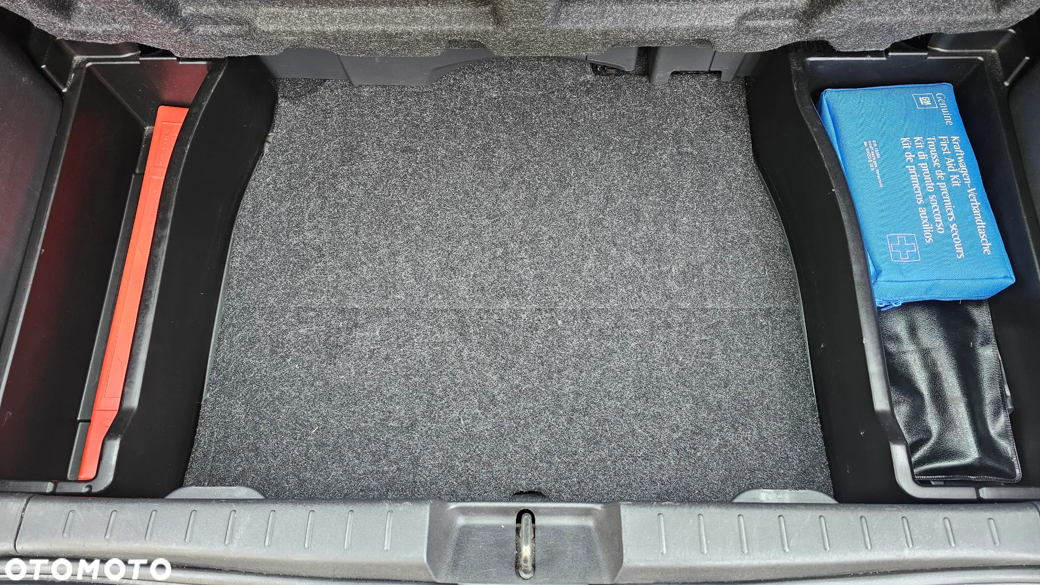 Toyota Yaris 1.3 VVT-i Sol - 19