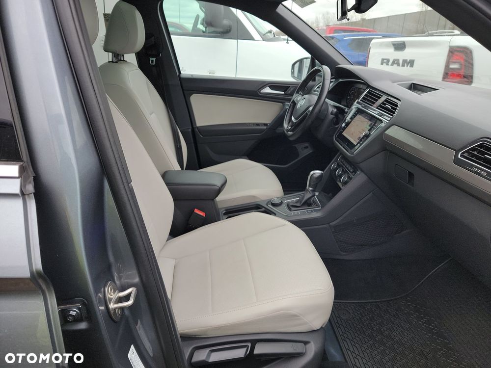Volkswagen Tiguan - 10