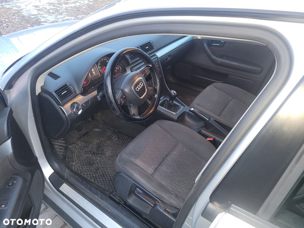 Audi A4 Avant 2.0 TDI - 11