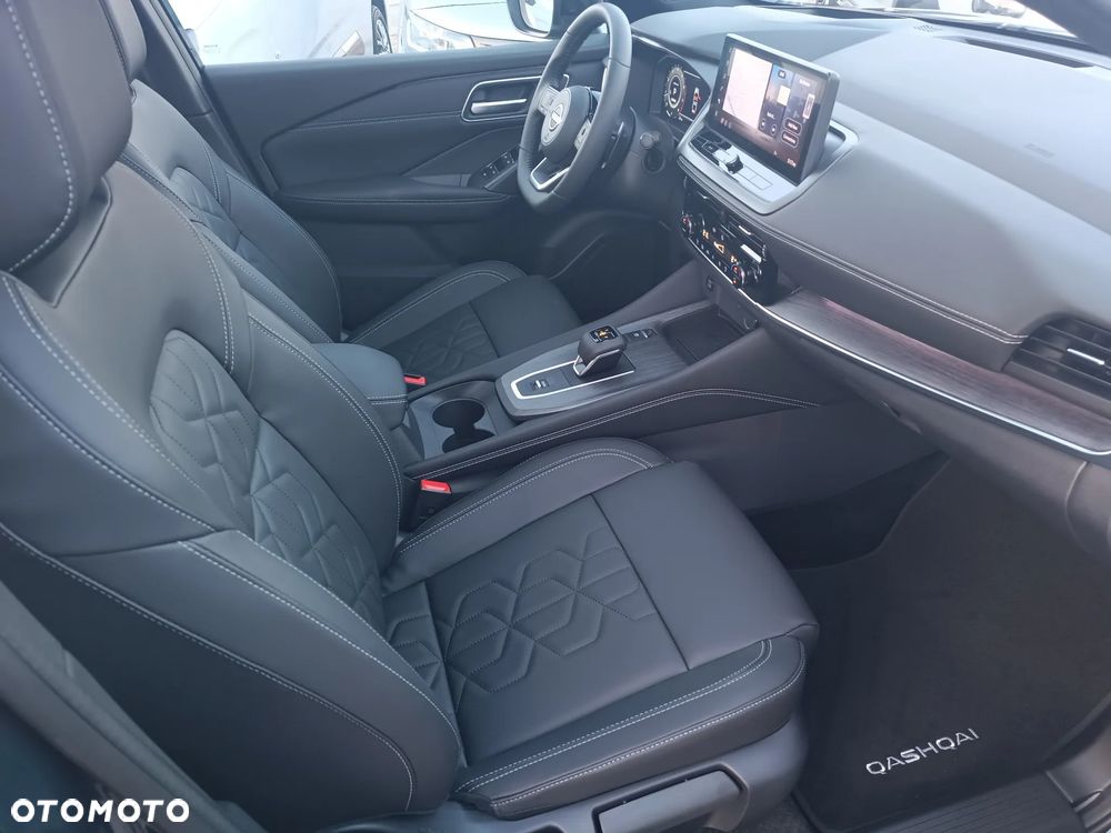 Nissan Qashqai - 25