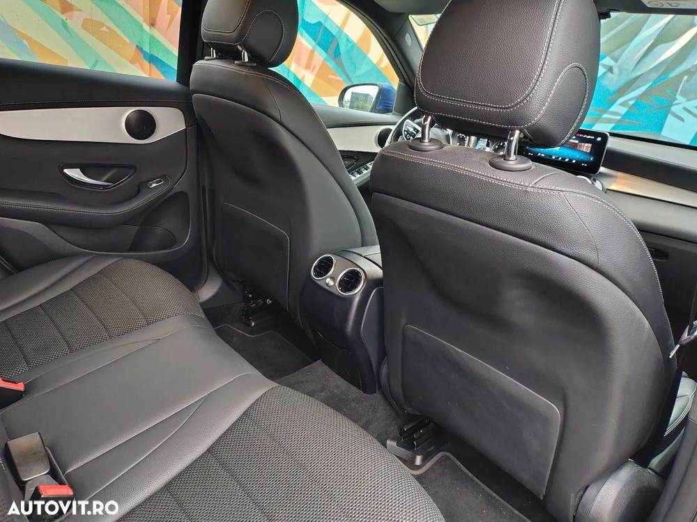 Mercedes-Benz GLC 300 e 4MATIC - 29