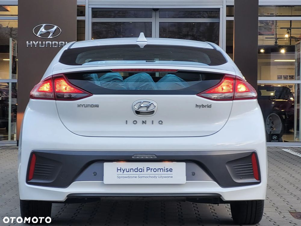 Hyundai IONIQ hybrid Business - 4