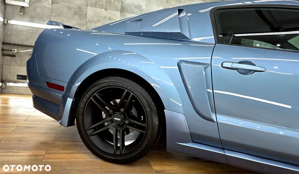 Ford Mustang - 8