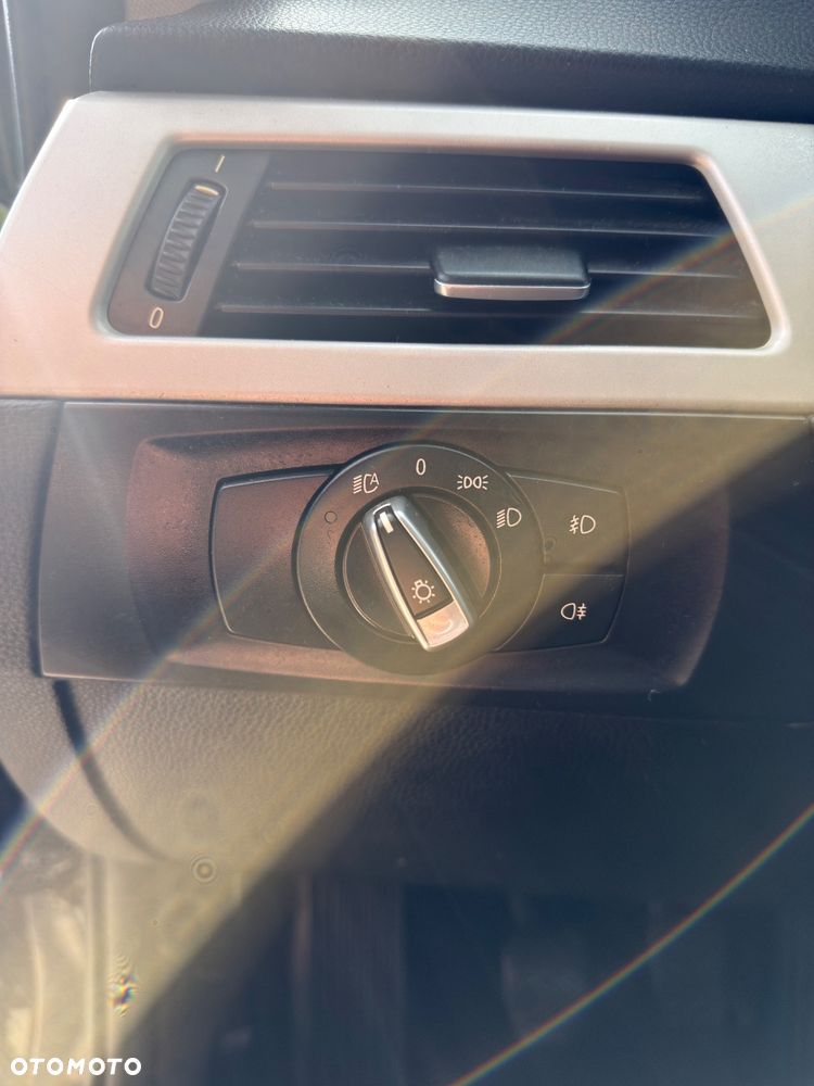 BMW Seria 3 320i - 18
