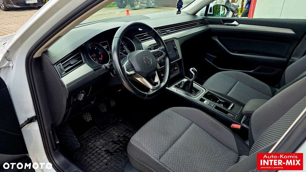 Volkswagen Passat - 24