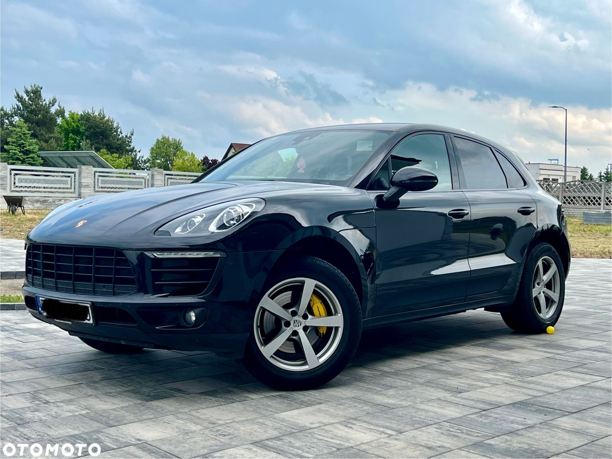 Porsche Macan Standard - 1