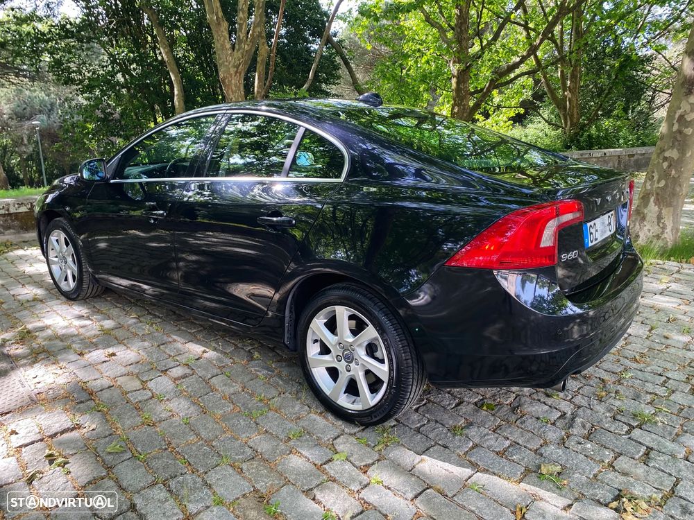 Volvo S60 1.6 D2 Momentum Eco - 4