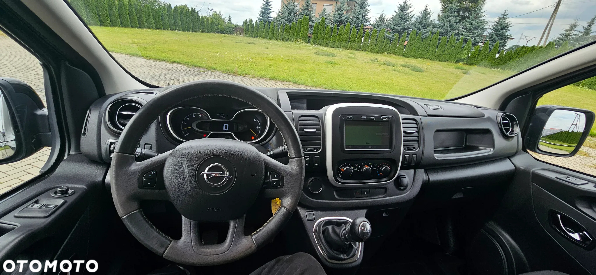 Opel Vivaro - 27