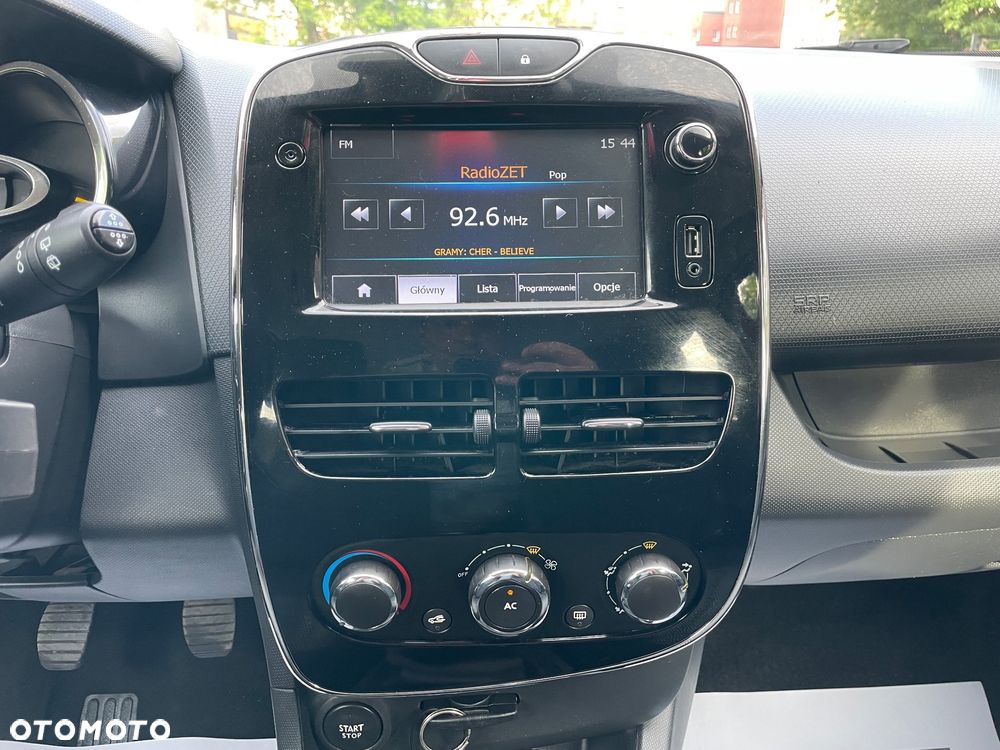 Renault Clio - 23