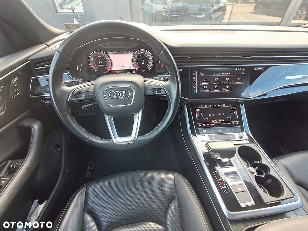 Audi Q8 55 TFSI quattro tiptronic - 5