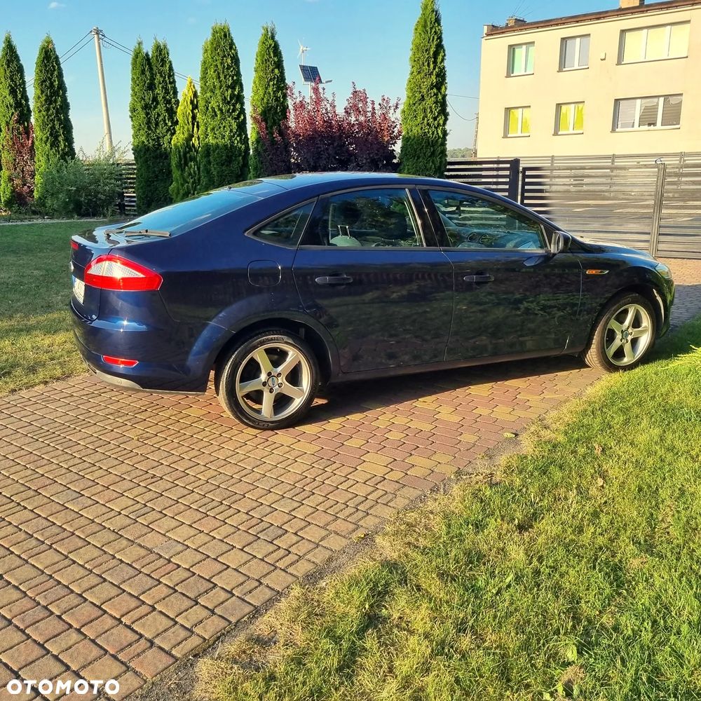 Ford Mondeo 2.0 Ambiente - 14