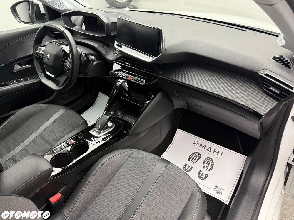 Peugeot 208 PureTech 100 EAT8 Allure Pack - 17