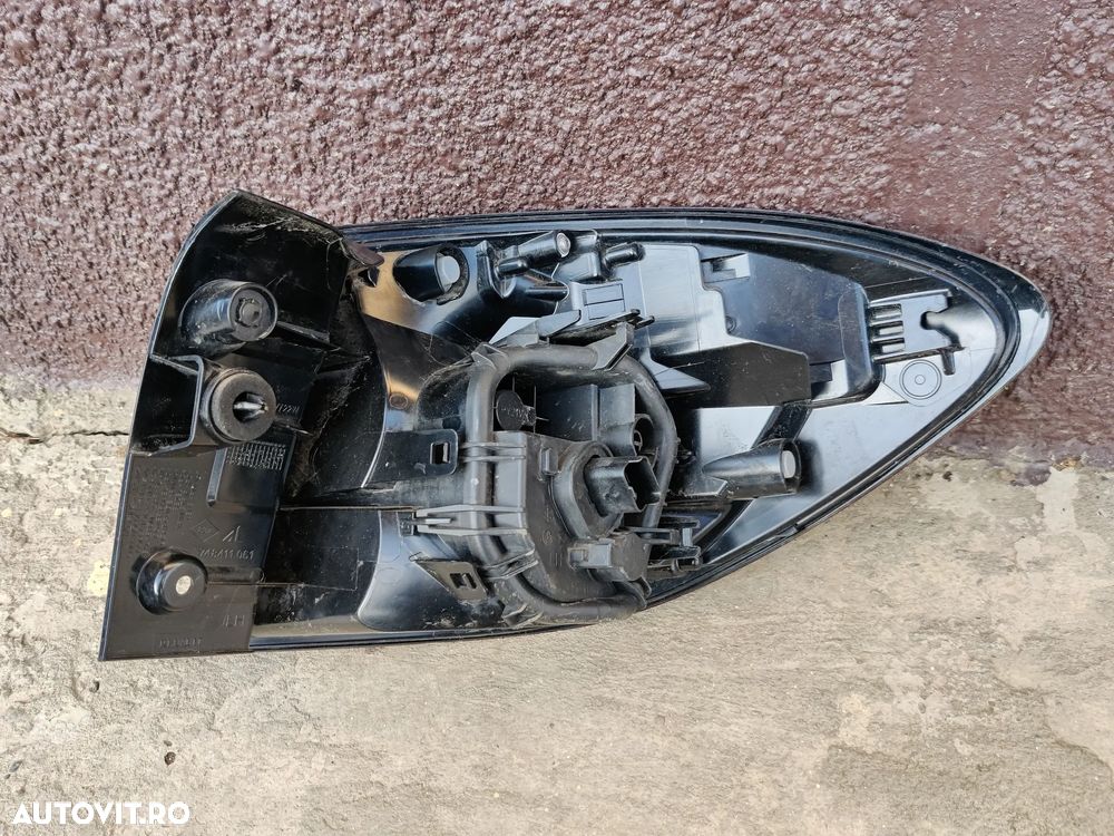 Stop Tripla Lampa STANGA Renault Captur Facelift 265557849R - 4