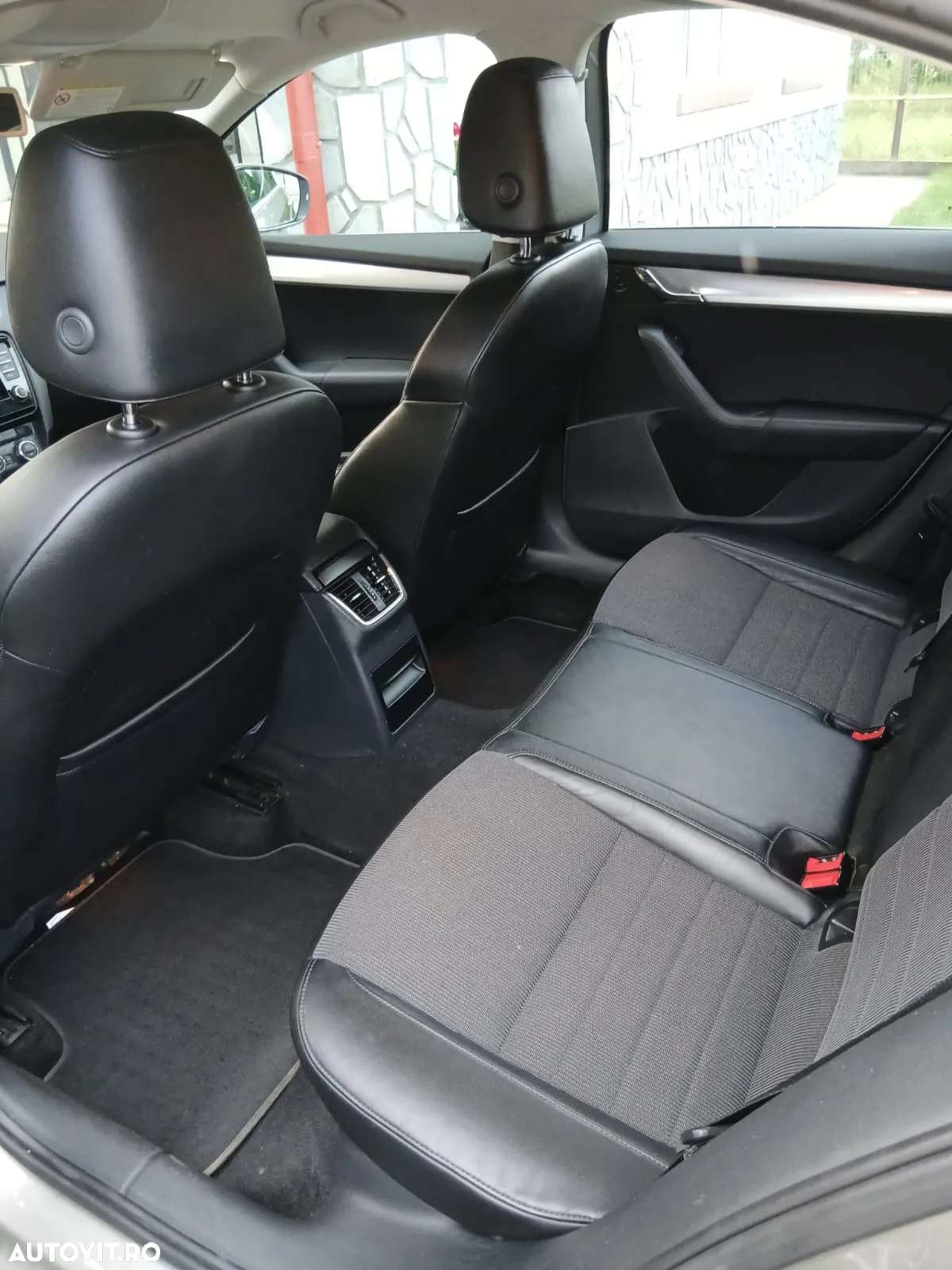 Skoda Octavia 1.6 TDI Ambiente - 12