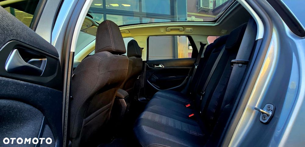 Peugeot 308 BlueHDi FAP 120 Stop & Start Allure - 19