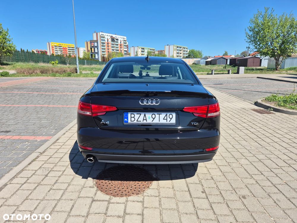 Audi A4 Limousine - 7