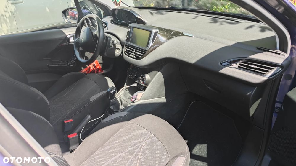 Peugeot 208 1.2 PureTech Style - 5