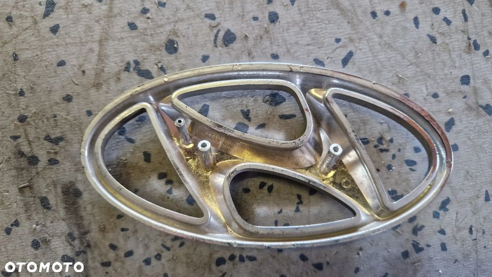 HYUNDAI I10 I20 ZNACZEK EMBLEMAT 86341-B4000 - 2