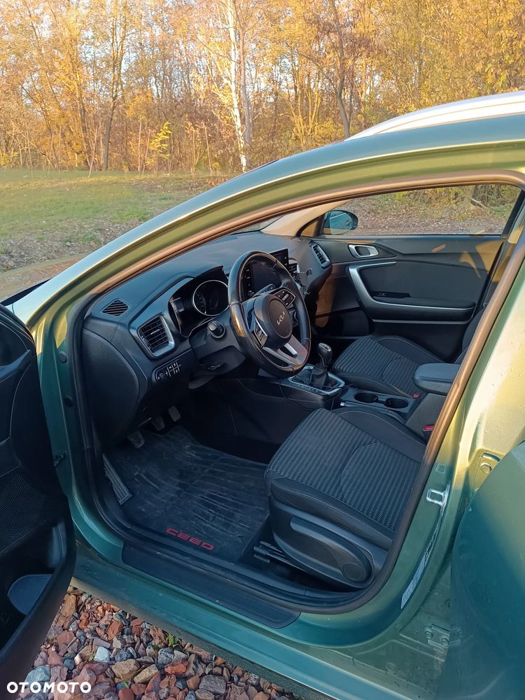 Kia Ceed 1.5 T-GDI M - 13