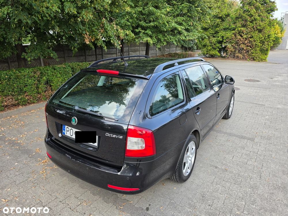 Skoda Octavia 1.8 TSI Ambiente - 2