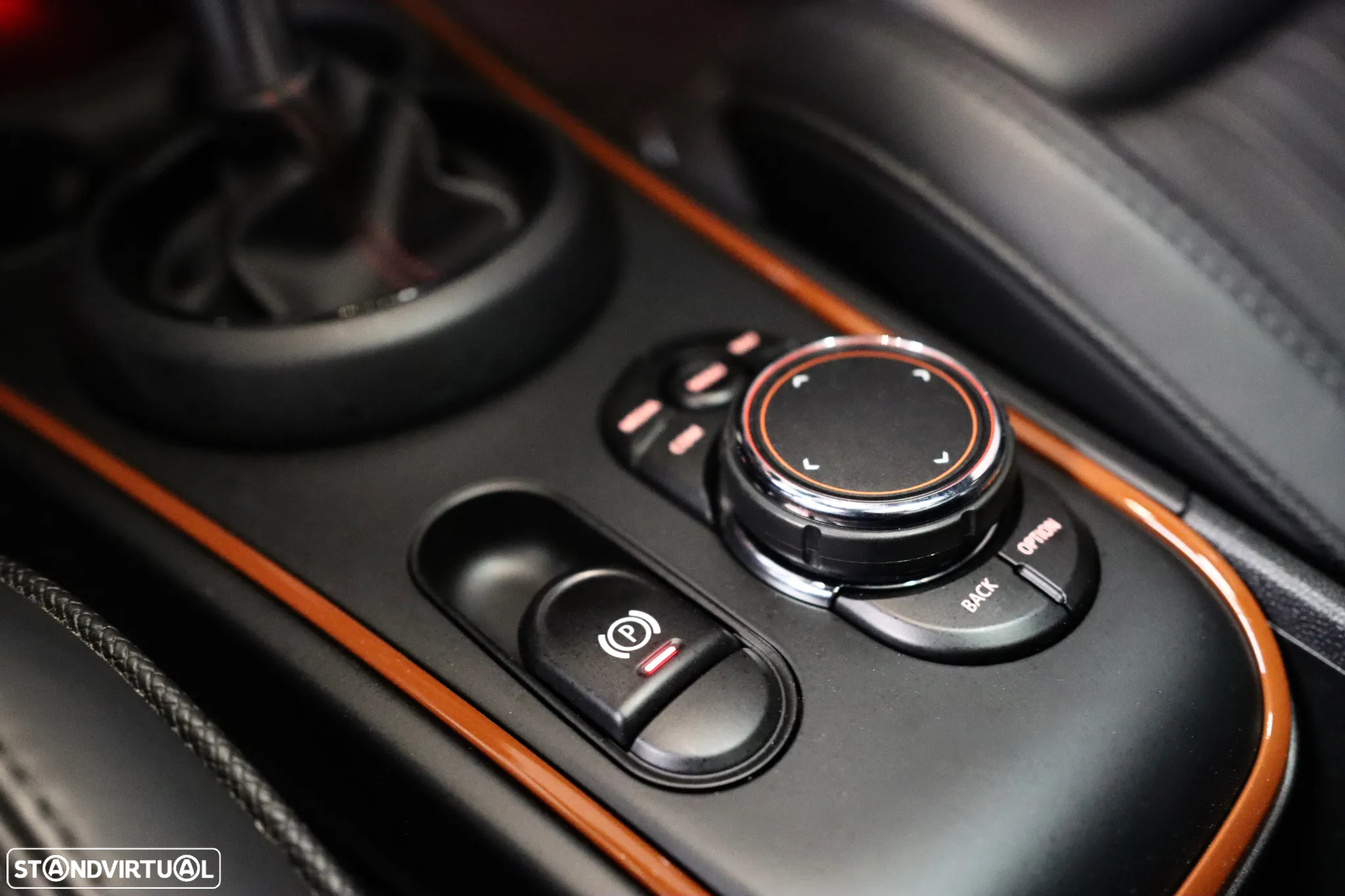 MINI Countryman Cooper SD Auto Desportiva - 11