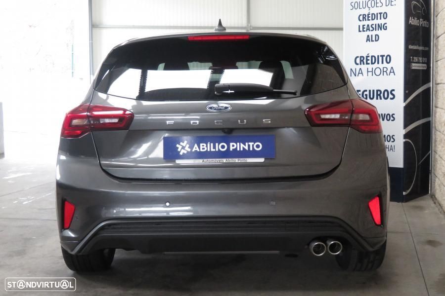 Ford Focus 1.0 EcoBoost MHEV ST-Line X - 31