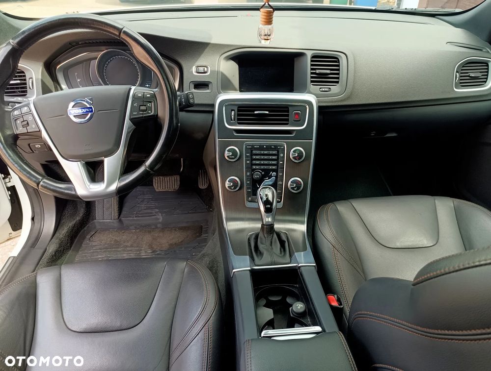 Volvo V60 Cross Country D4 Drive-E Summum - 12