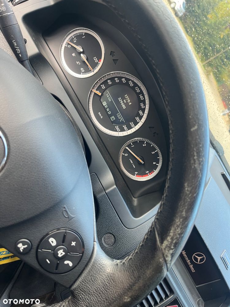 Mercedes-Benz Klasa C 320 T CDI 7G-TRONIC Elegance - 22