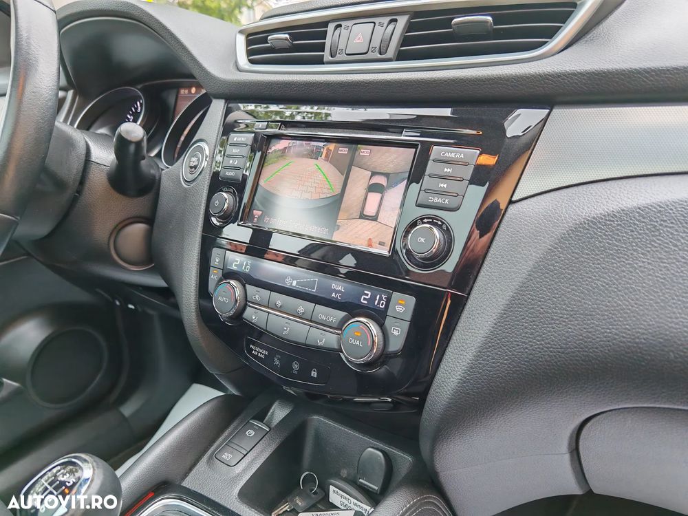 Nissan Qashqai 1.3 DIG-T N-CONNECTA - 14