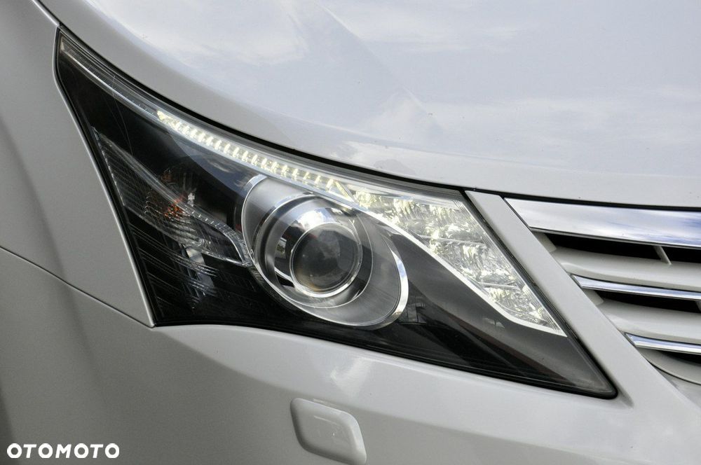 Toyota Avensis 2.0 Multidrive S Executive - 39