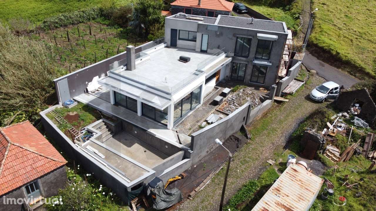 Moradia T3 de Luxo em Construção na Ponta do Pargo, Calheta - Grande imagem: 4/27