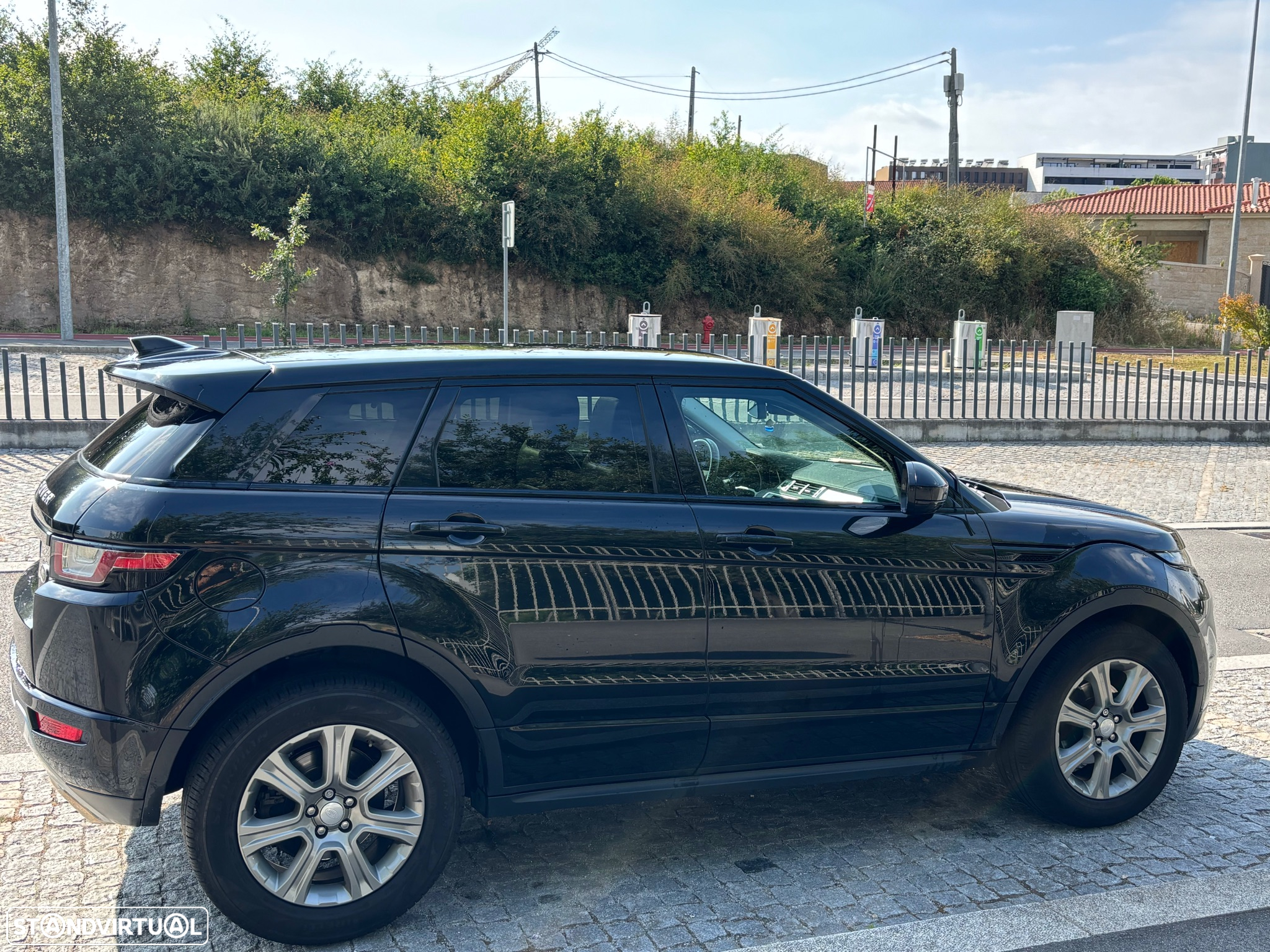 Land Rover Range Rover Evoque 2.0 eD4 SE Dynamic - 4