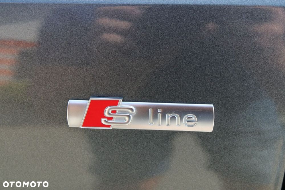 Audi A4 Avant 2.0 TDI - 17