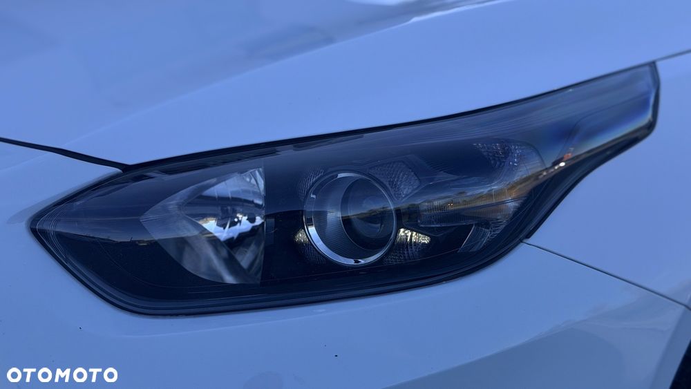 Kia Ceed - 8