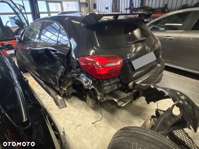 Mercedes-Benz Klasa A 250 Sport 4Matic 7G-DCT - 4