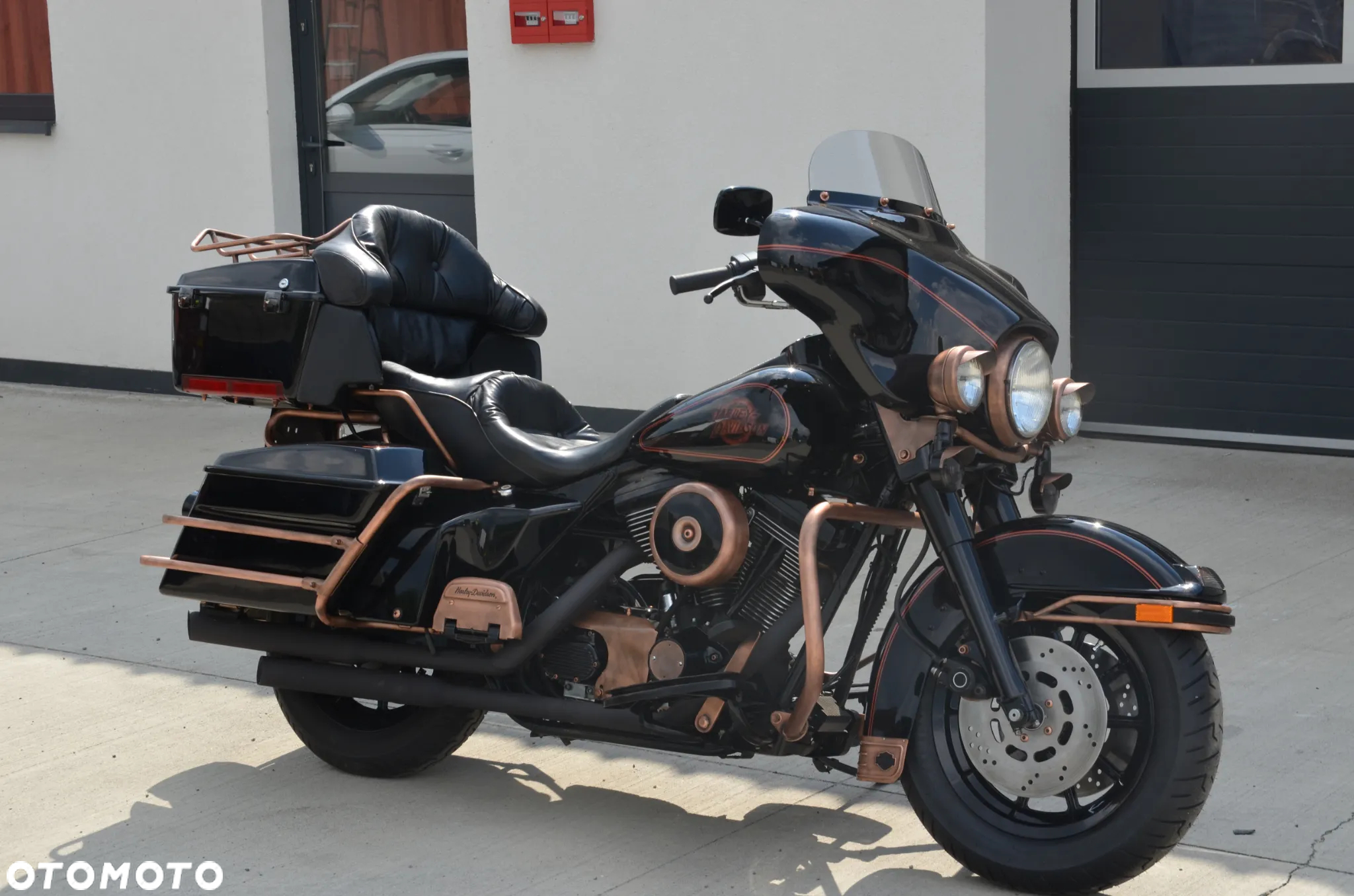 Harley-Davidson FLH Electra Glide - 37