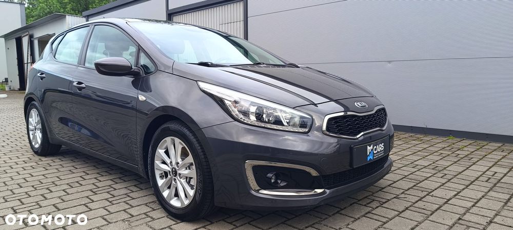 Kia Ceed - 8